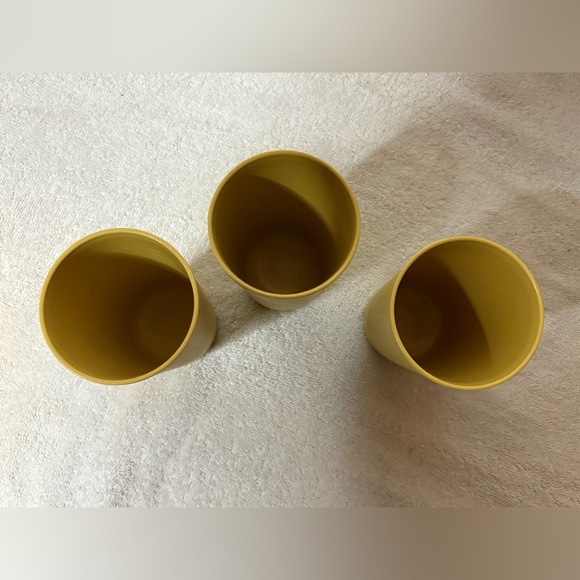 Lot of 3 Vintage Tupperware 12oz Gold Plastic Stackable Cups 873-26 - Picture 2 of 4